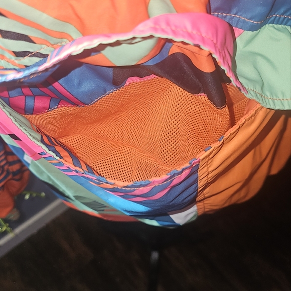 Volcom wind breaker jacket - Picture 5 of 9